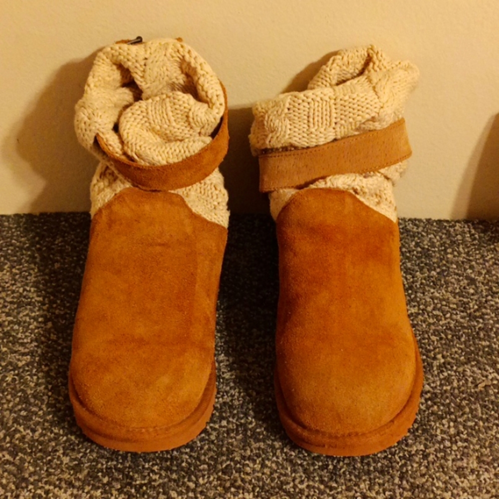 UGG Cassidee knit cuff brown suede size 6 s/n 1011460